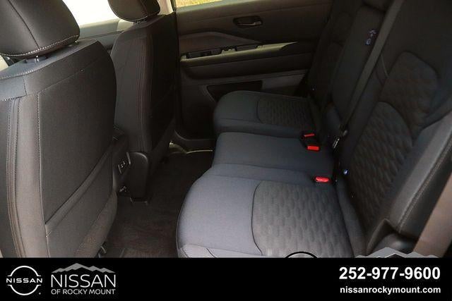 2026 Nissan Pathfinder SV 2WD