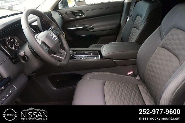 2026 Nissan Pathfinder SV 2WD