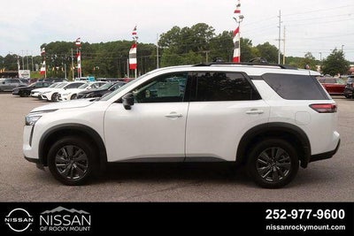 2026 Nissan Pathfinder SV 2WD