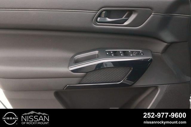 2026 Nissan Pathfinder SV 2WD