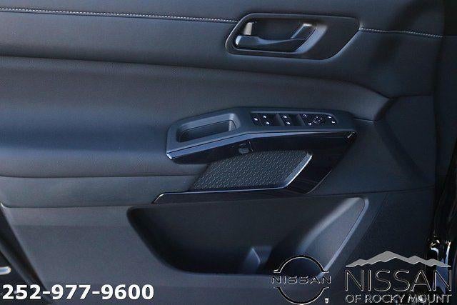 2026 Nissan Pathfinder SV 2WD