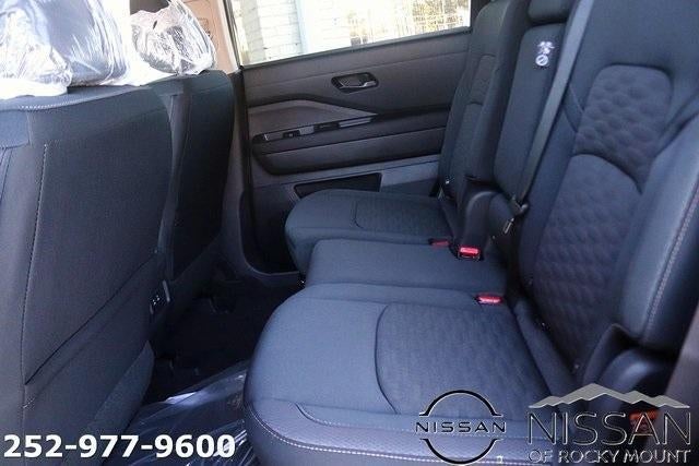 2026 Nissan Pathfinder SV 2WD