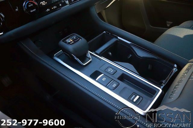 2026 Nissan Pathfinder SV 2WD