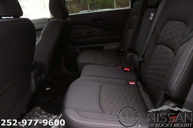 2026 Nissan Pathfinder SV 2WD