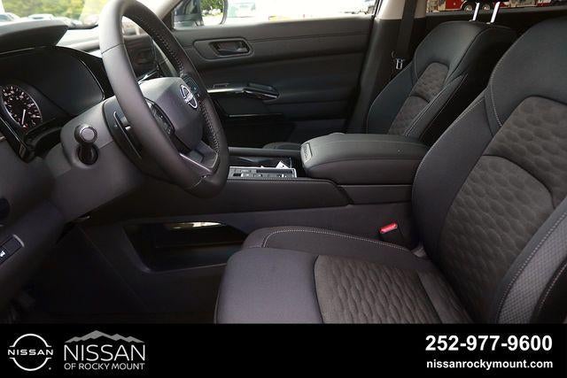 2026 Nissan Pathfinder SV 2WD