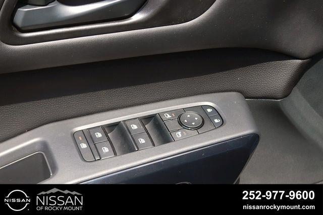 2026 Nissan Pathfinder SV 2WD