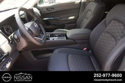 2026 Nissan Pathfinder SV 2WD