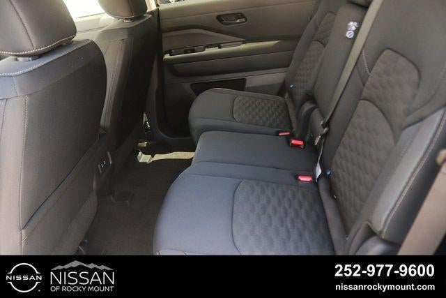 2026 Nissan Pathfinder SV 2WD