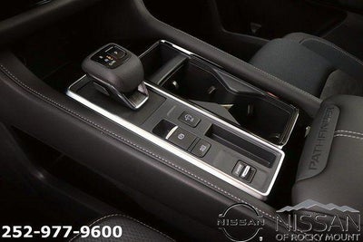 2026 Nissan Pathfinder SV 2WD