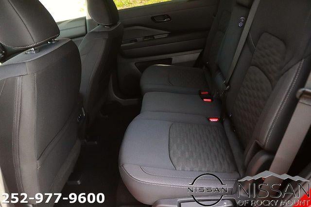 2026 Nissan Pathfinder SV 2WD