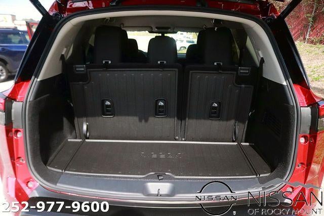 2026 Nissan Pathfinder SV 2WD