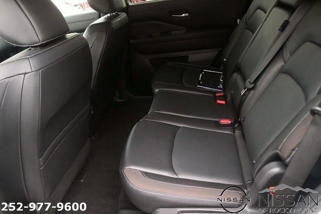 2022 Nissan Pathfinder SL 4WD