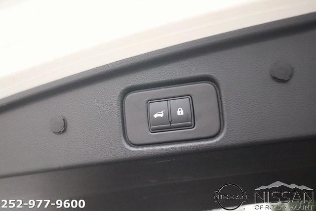 2022 Nissan Pathfinder SL 4WD