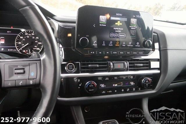 2022 Nissan Pathfinder SL 4WD