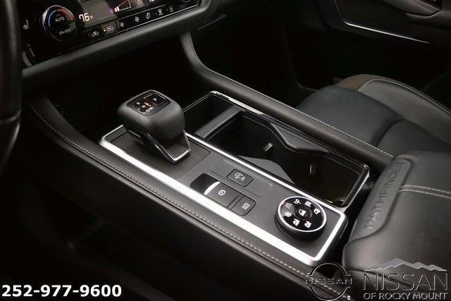 2022 Nissan Pathfinder SL 4WD