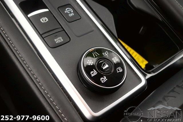 2022 Nissan Pathfinder SL 4WD