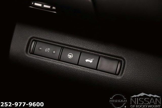 2022 Nissan Pathfinder SL 4WD