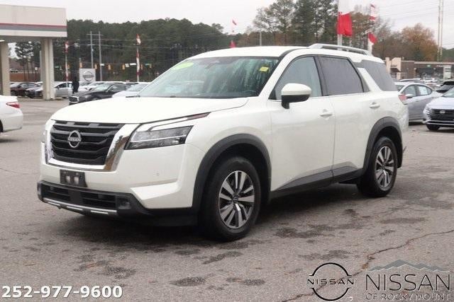 2022 Nissan Pathfinder SL 4WD
