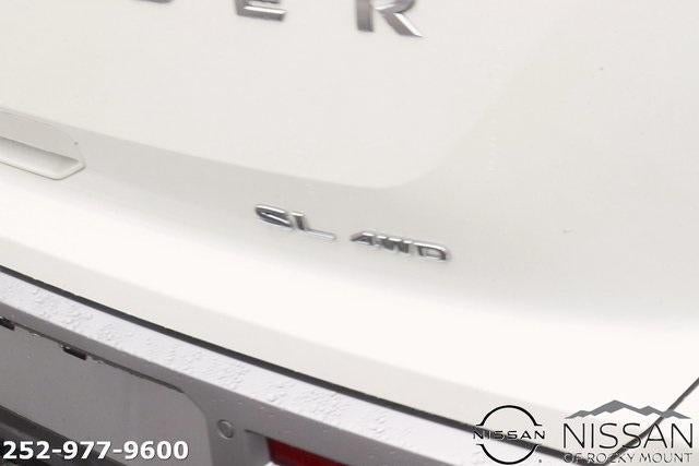 2022 Nissan Pathfinder SL 4WD