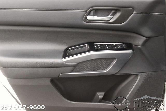 2022 Nissan Pathfinder SL 4WD