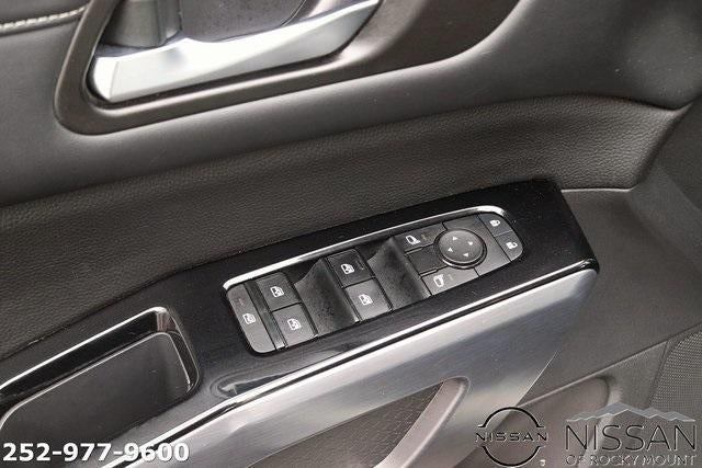 2022 Nissan Pathfinder SL 4WD