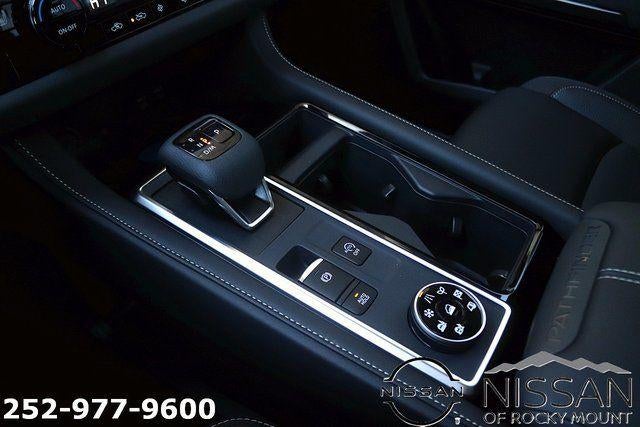 2026 Nissan Pathfinder SL 4WD