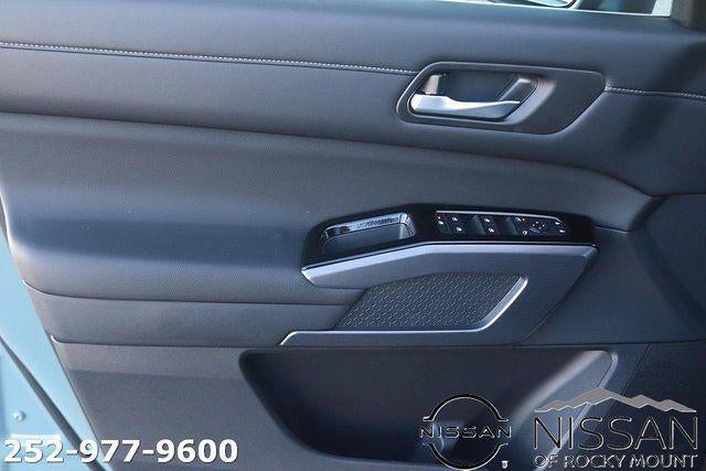 2026 Nissan Pathfinder SL 4WD