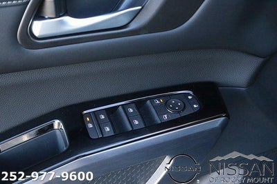 2026 Nissan Pathfinder SL 4WD