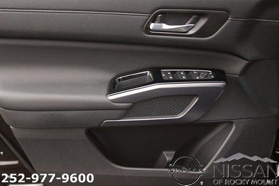 2026 Nissan Pathfinder SL 4WD