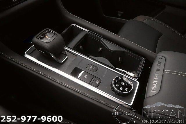 2026 Nissan Pathfinder SL 4WD