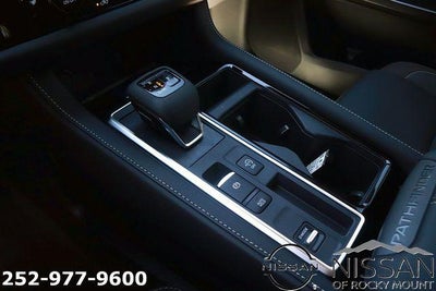 2026 Nissan Pathfinder SL 2WD