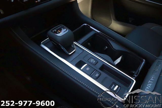 2026 Nissan Pathfinder SL 2WD