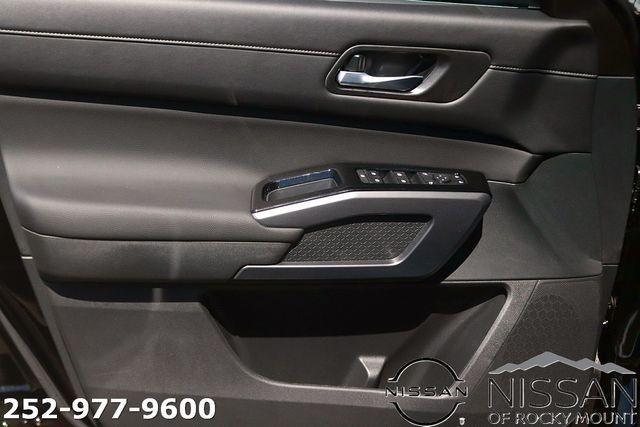 2026 Nissan Pathfinder SL 2WD