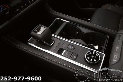 2026 Nissan Pathfinder SL 4WD