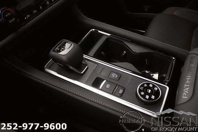 2026 Nissan Pathfinder SL 4WD