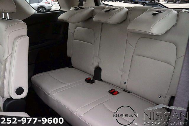 2026 Nissan Pathfinder SL 4WD