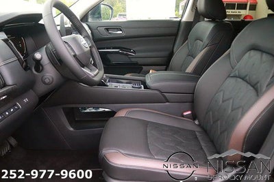 2026 Nissan Pathfinder Platinum 4WD