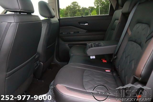 2026 Nissan Pathfinder Platinum 4WD