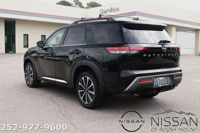 2026 Nissan Pathfinder Platinum 4WD
