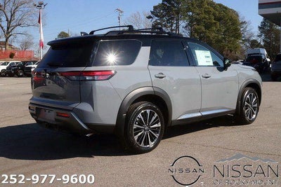 2026 Nissan Pathfinder Platinum 4WD