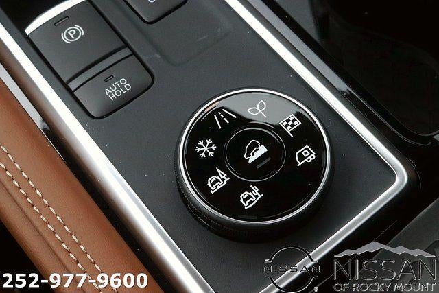 2026 Nissan Pathfinder Platinum 4WD