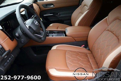 2026 Nissan Pathfinder Platinum 2WD