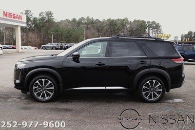 2026 Nissan Pathfinder Platinum 2WD