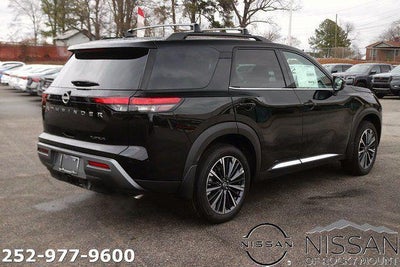 2026 Nissan Pathfinder Platinum 2WD