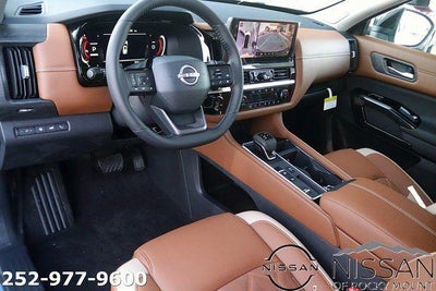 2026 Nissan Pathfinder Platinum 2WD