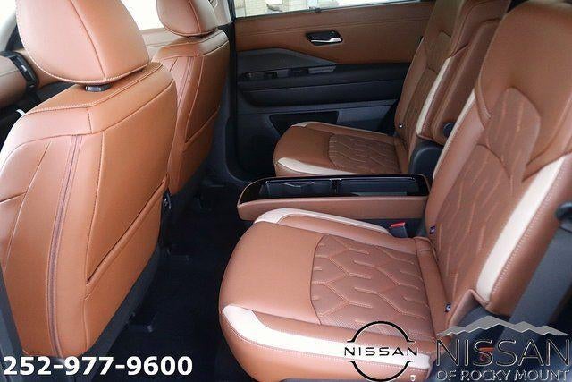 2026 Nissan Pathfinder Platinum 2WD
