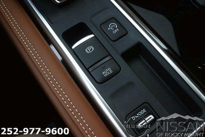 2026 Nissan Pathfinder Platinum 2WD