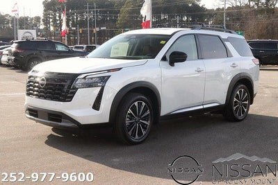 2026 Nissan Pathfinder Platinum 2WD