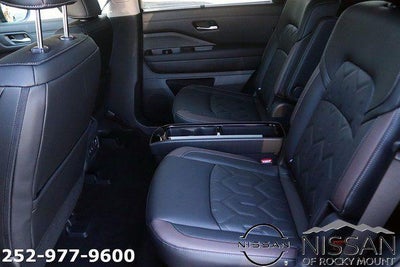 2026 Nissan Pathfinder Platinum 2WD