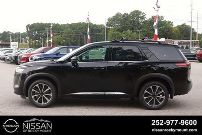 2026 Nissan Pathfinder Platinum 2WD